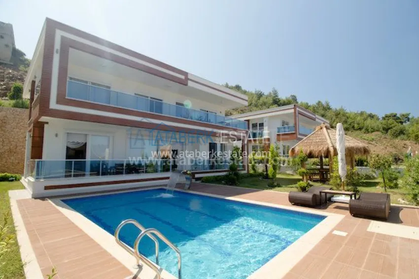 Приватный комплекс с виллами люкс класса в Каргыджаке 69