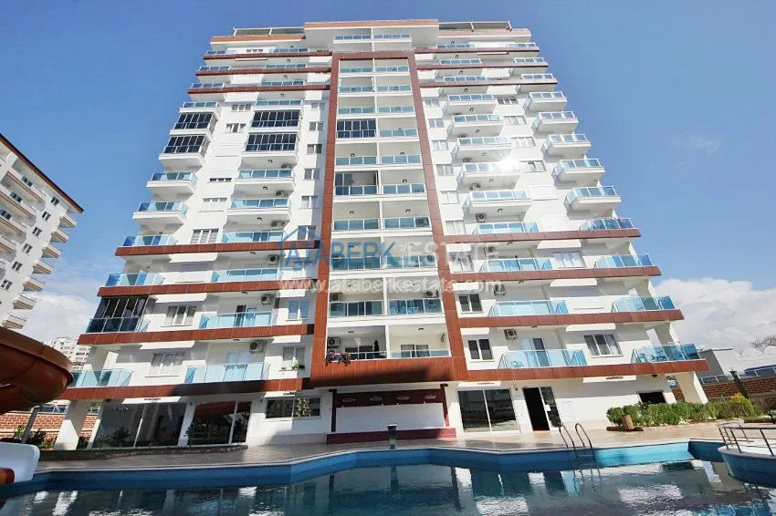 Просторные апартаменты в потрясающим видом на море и горы. 12 