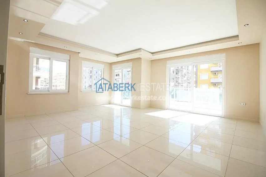 Четырехкомнатные апартаменты в районе Махмутлар 8 