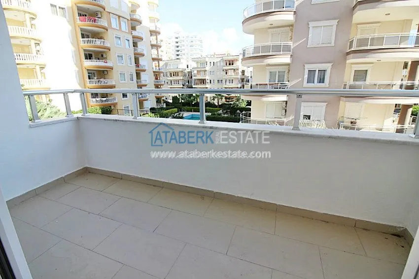 Четырехкомнатные апартаменты в районе Махмутлар 23 