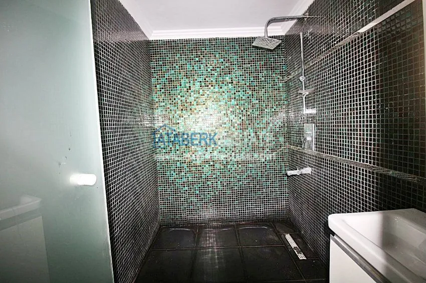 Четырехкомнатные апартаменты в районе Махмутлар 36 