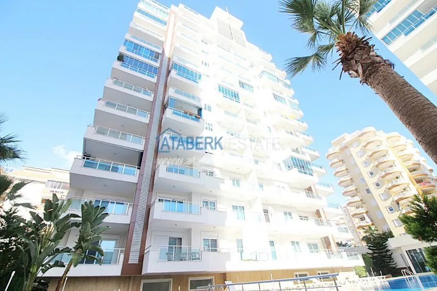 Четырехкомнатные апартаменты в районе Махмутлар 41 