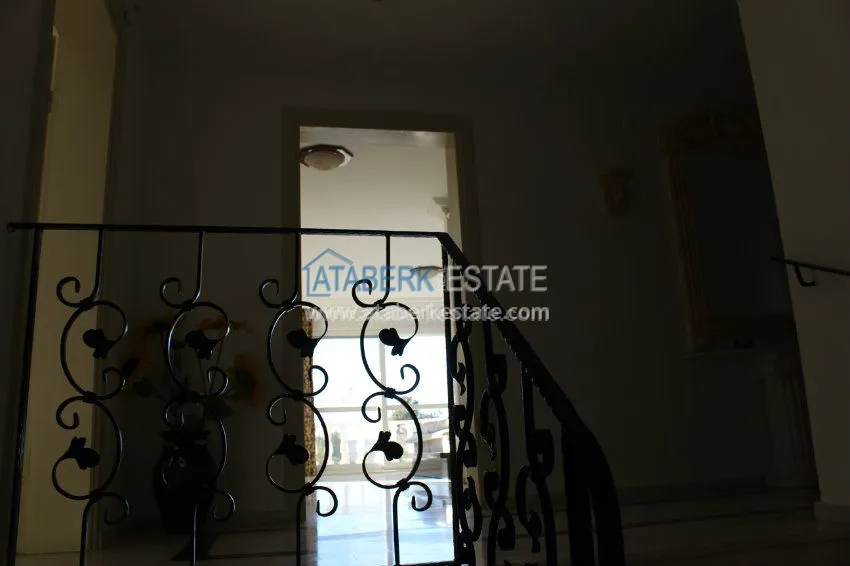 Дом с садом и бассейном у моря 19 