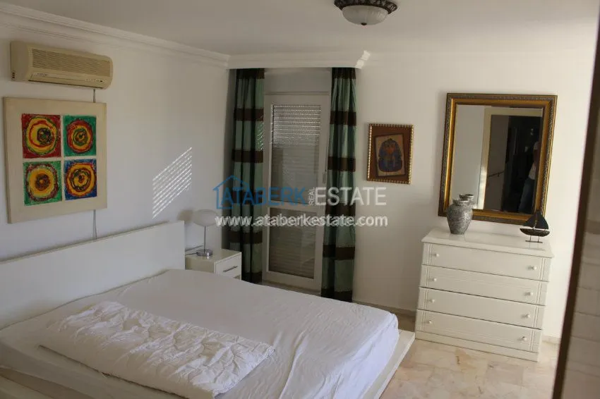 Дом с садом и бассейном у моря 21 