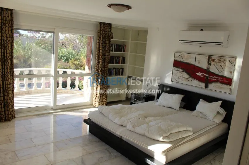 Дом с садом и бассейном у моря 29 