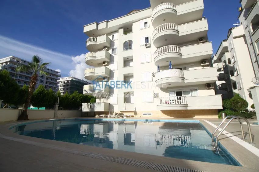 Дуплекс 200 м2 в европейском районе Оба. 1 