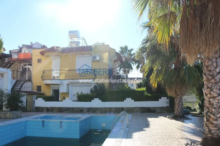 Вилла с собственным участком в районе Конаклы. 1 