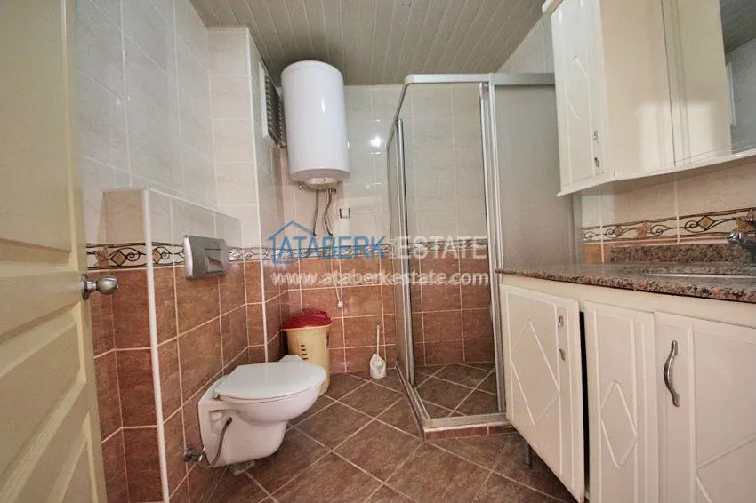 Трехкомнатная квартира на первой береговой линии, с видом на море по умеренной цене. 9 