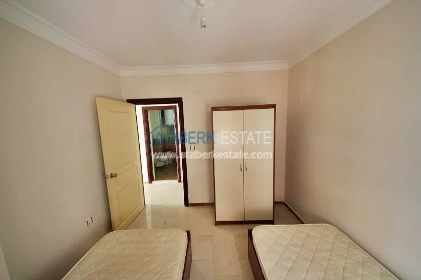 Трехкомнатная квартира на первой береговой линии, с видом на море по умеренной цене. 11 