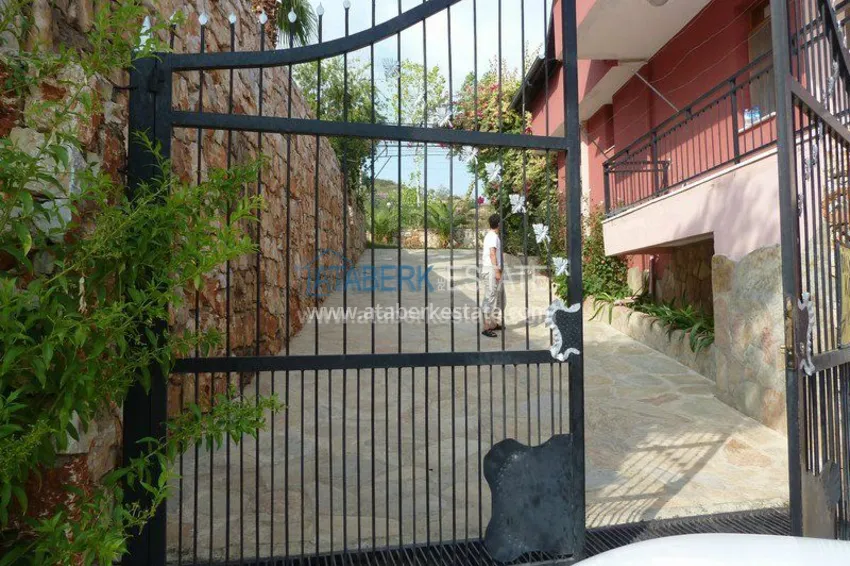 Вилла - Замок у побережья Средиземного моря. 7 