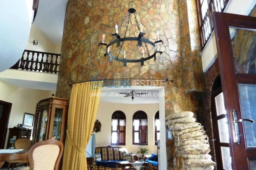 Вилла - Замок у побережья Средиземного моря. 9 