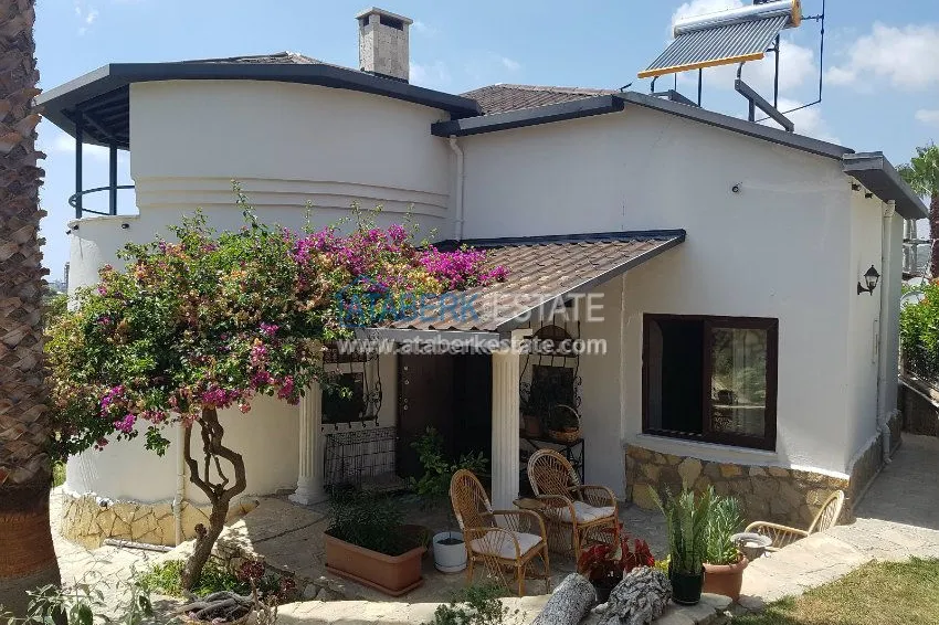 Вилла со своим участком земли, с мебелью и техникой, ждет своего хозяина! 1 