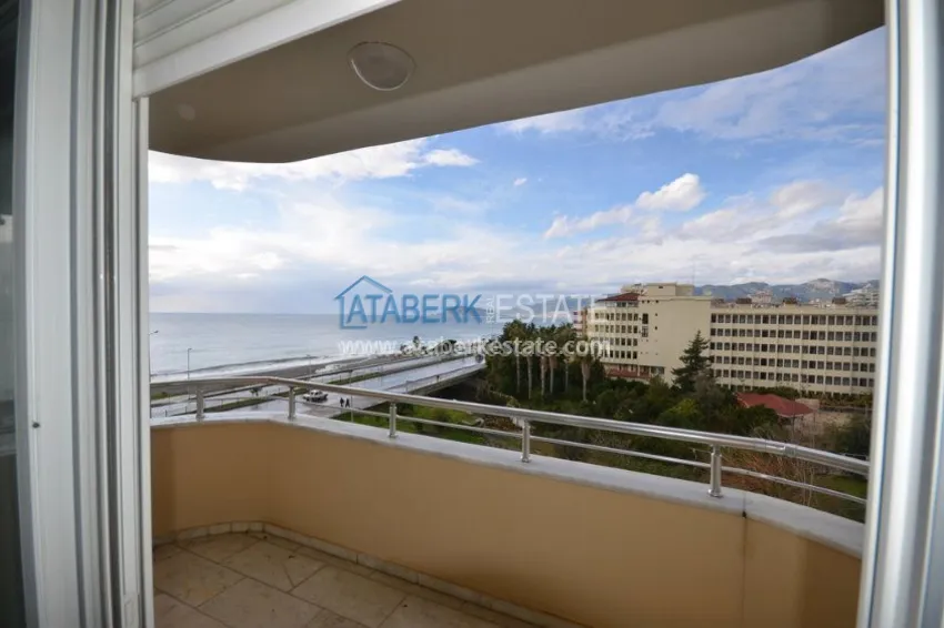 Квартира с видом на море на первой береговой линии 25 