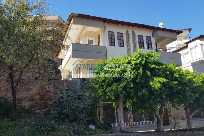 Вилла с апартаментами с панорамным видом в 5 минутах ходьбы от порта Алании. 18 