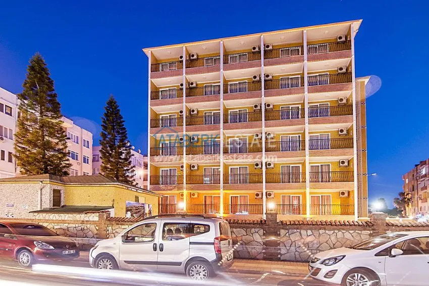 Популярный отель в самом центре Алании 1