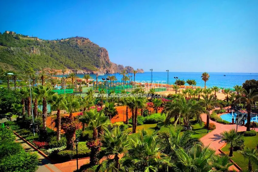 Городской отель с апартаментами в районе пляжа Клеопатра. 25 