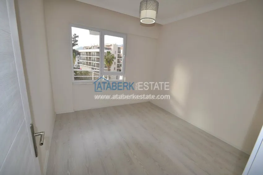  Комплекс с бассейном с просторными квартирами 25 