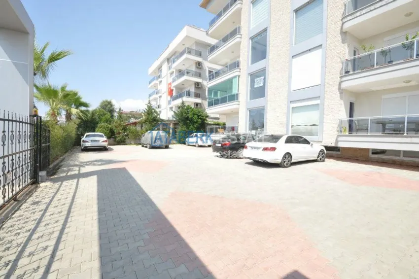 Трехкомнатная квартира на первой линии от моря 17