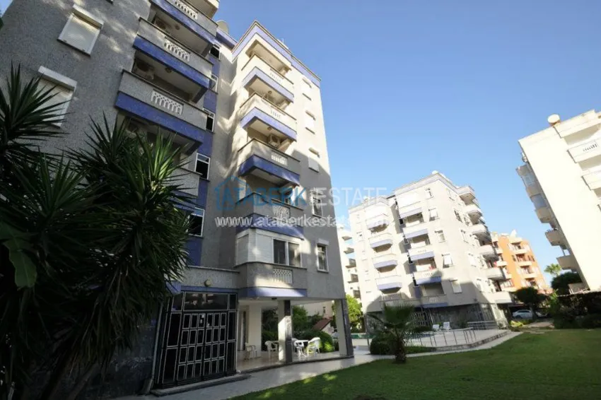 Трехкомнатная квартира на первой линии от моря 23