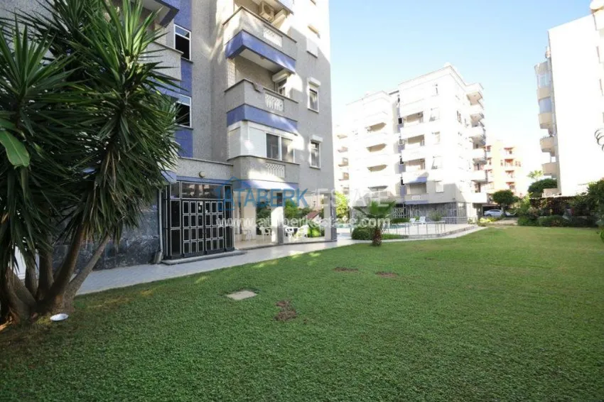 Трехкомнатная квартира на первой линии от моря 24