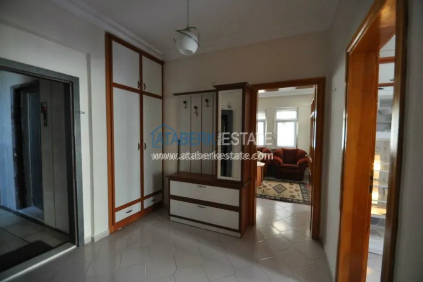 Трехкомнатная квартира на первой линии от моря 30