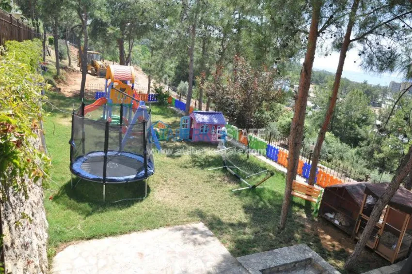 Полностью укомплектованные двухкомнатные апартаменты в современном комплексе. 24